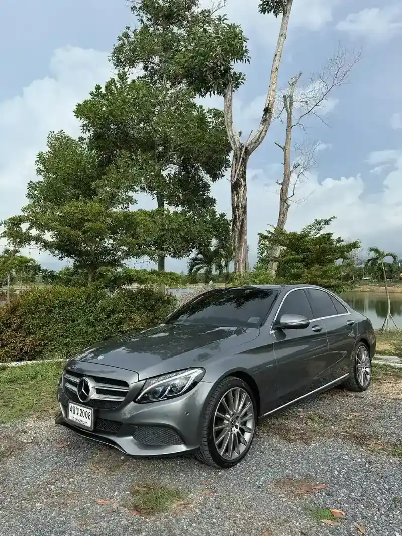 Mercedes C350e — 2