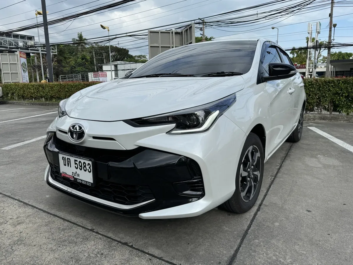 Toyota Yaris (2023) — 2